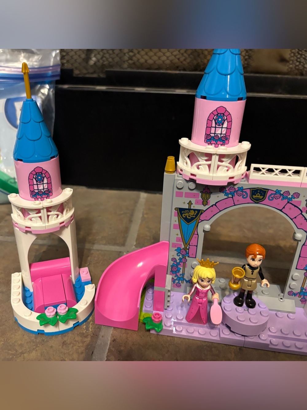 LEGO Disney Princess 43211 Aurora's Castle – 99% Complete w/ Instructions - Picture 5 of 10